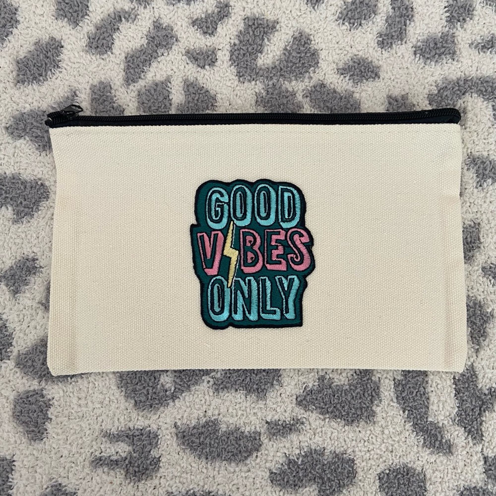 HANDMADE COSMETICS BAG WITH GOOD VIBES ONLY PATCH